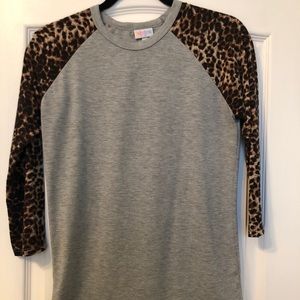 Lularoe Randy Tee